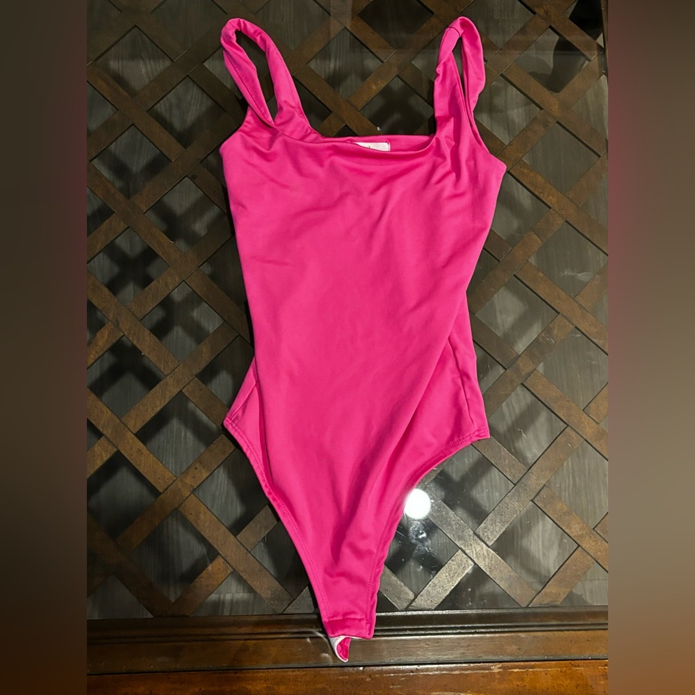 hot pink bodysuit, size xs